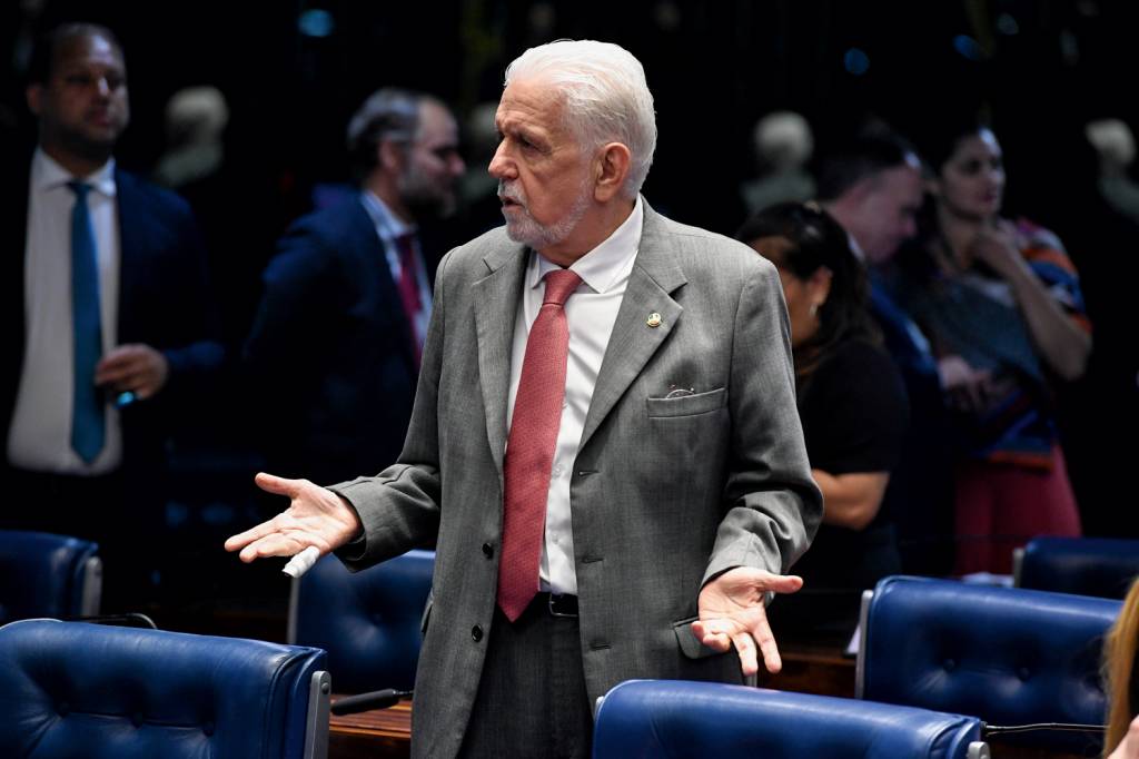 2D-(2)-53737931905_cc1f1d37b7_o.jpg ESFORÇO - Wagner: líder no Senado agiu para aprovar “taxa das blusinhas”
