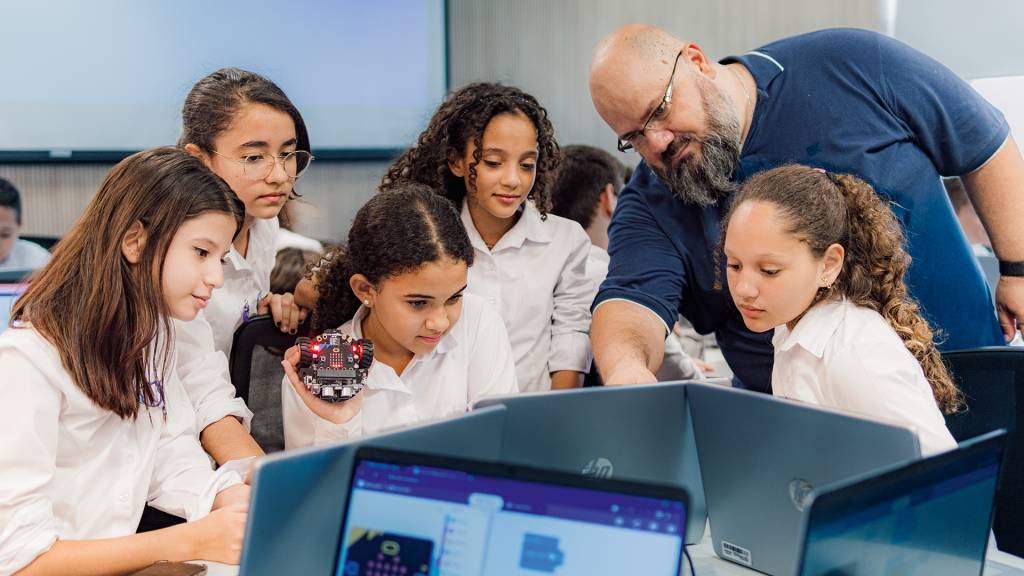 Como a educação profissional se tornou estratégica para a J&F