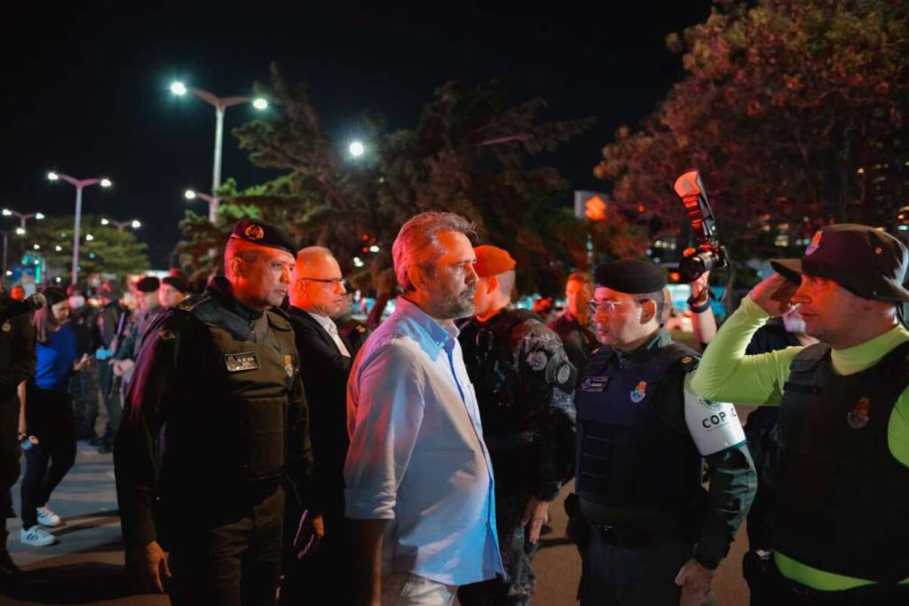 Chacina, criança morta e jovens baleados pressionam governo do PT no Ceará