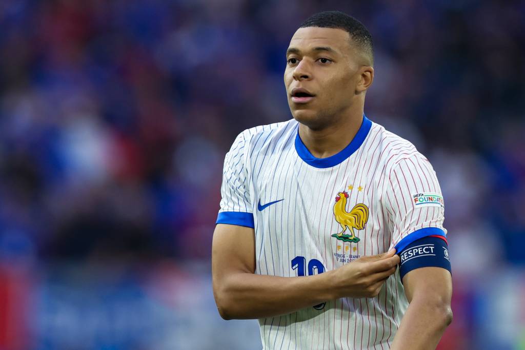 Líder da ultradireita da França critica Mbappé por condenar ‘extremos’