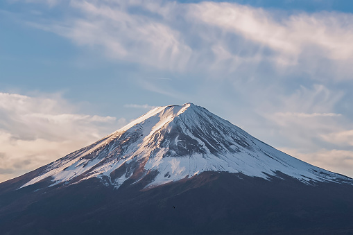 Turista suíço morre no Monte Fuji; mulher de 99 anos é resgatada e sobrevive