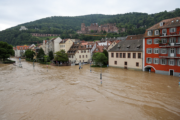 Ruas inundadas na cidade de Heidelberg após o sul da Alemanha ser atingido por chuvas torrenciais. 03/06/2024