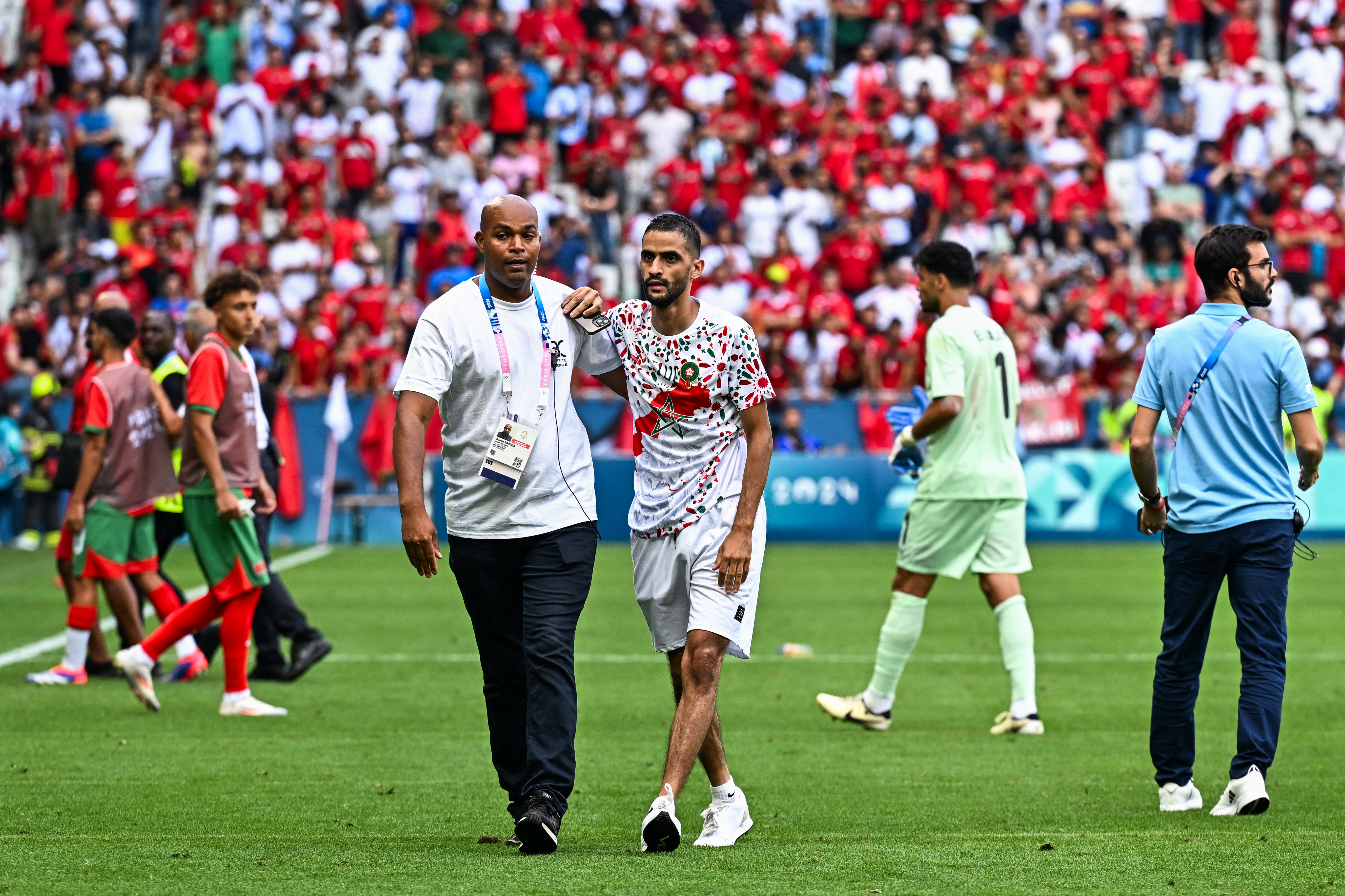 Paris 2024: Marrocos vence Argentina em partida marcada por bomba e invasão ao campo