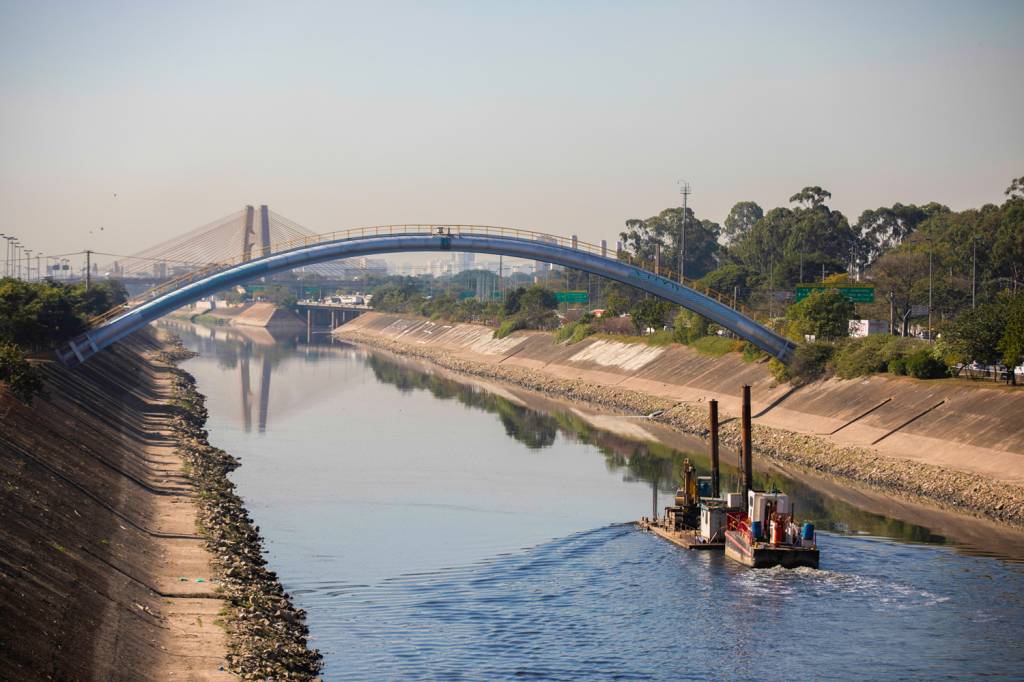 1929041_fotoarena.jpg DESAFIO - O Rio Tietê: símbolo dos problemas de saneamento de São Paulo