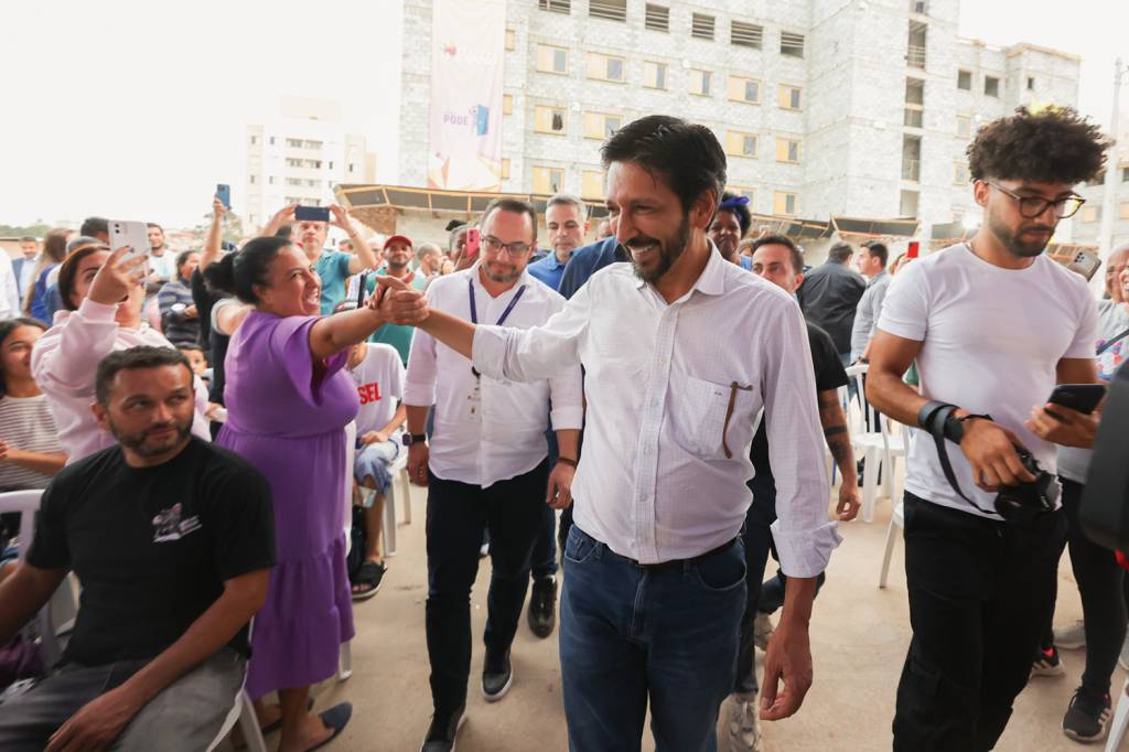 2D-abre—20240705_EntregaTermoViculacaoProgramaPodeEntrarAquisicao_PG_00023.jpg JUNTOS, MAS SEPARADOS - Nunes, em São Paulo: defesa do ex-presidente no caso das joias sauditas, mas sem agenda conjunta na campanha eleitoral