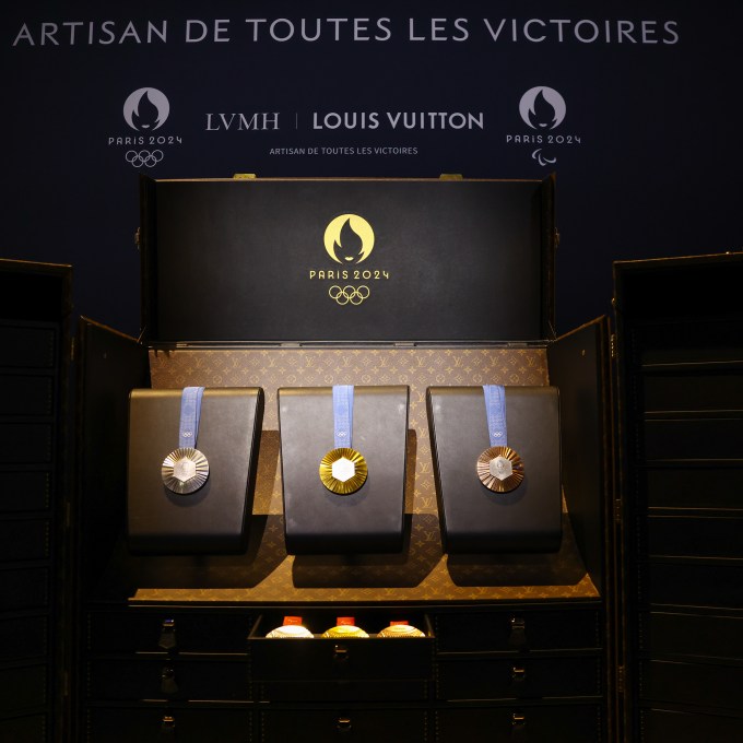 Polêmica em torno das medalhas dos Jogos de Paris abala Comitê Olímpico