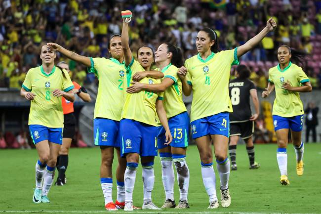 Brazil v Jamaica – Women´s International Friendly RECIFE, BRAZIL - JUNE 1: Marta Vieira of Brazil (C) celebrating her goal with her teammates during the Women’s International Friendly match between Brazil and Jamaica at Arena Pernambuco on June 1, 2024 in Recife, Brazil. (Photo by Chico Peixoto/Eurasia Sport Images/Getty Images)