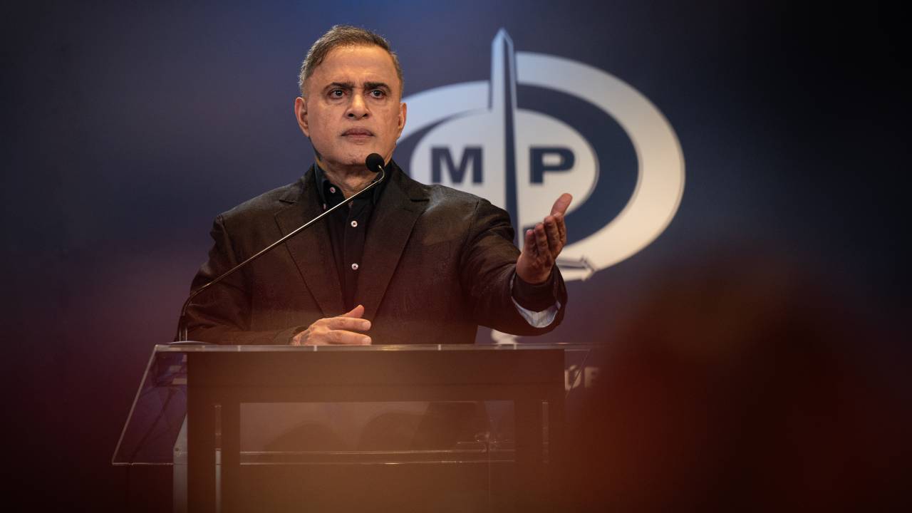 O procurador-geral da Venezuela, Tarek William Saab, durante coletiva de imprensa na sede do Ministério Público, em Caracas, 29/07/2024