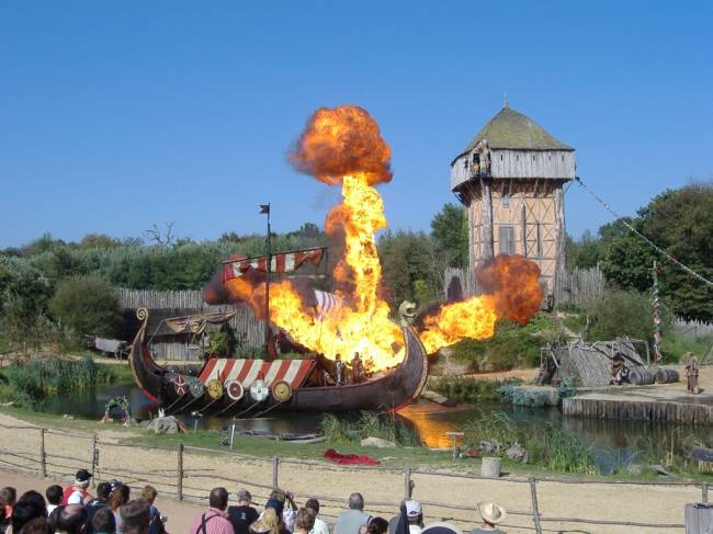 Ledrakkar Puy Du Fou em Les Epesses, na França
