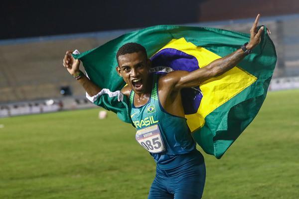 Maratonista brasileiro testa positivo em antidoping e está fora de Paris