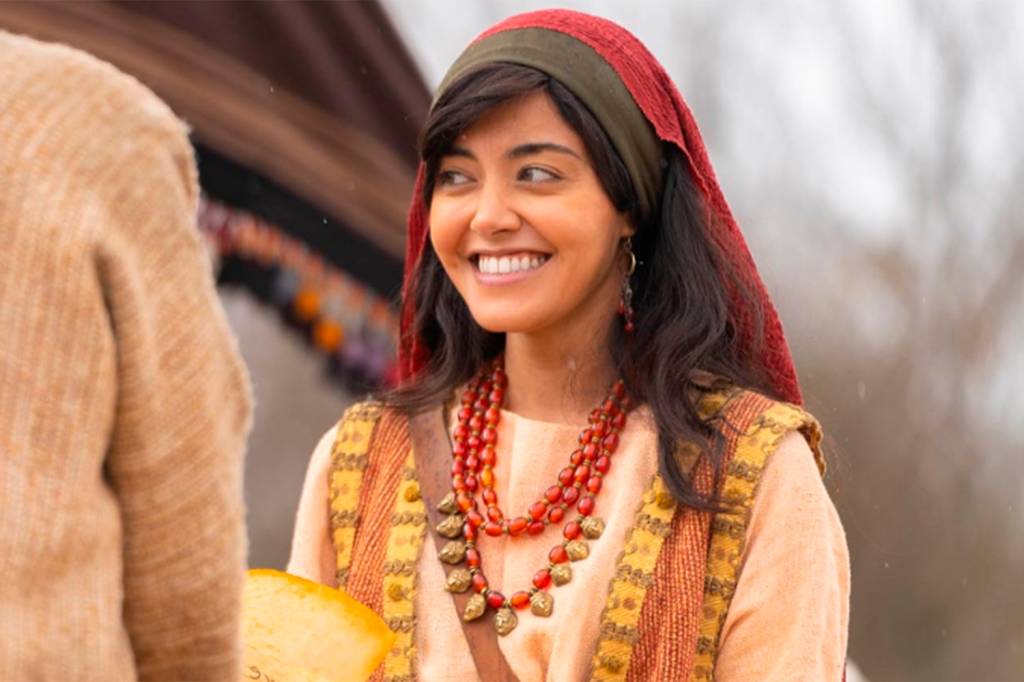 hamah A atriz Yasmine Al-Bustami como Ramah, em The Chosen -