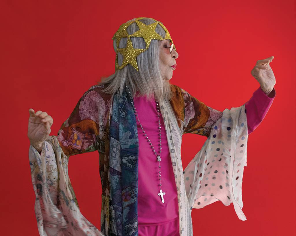 Canção inédita e “fofoca” sobre famosos: como é livro póstumo de Rita Lee