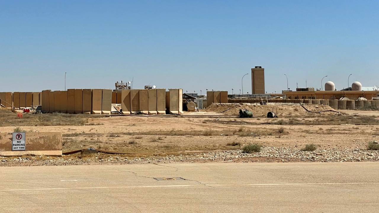 (FILES) This picture taken on July 8, 2021 shows a view of the Ain al-Assad air base hosting US forces in Iraq in the western Anbar province. Rockets were launched on August 5, 2024 against the Iraqi base hosting US troops days after an American strike killed four pro-Iran Iraqi fighters, and amid fears of regional escalation, Iraqi sources said. (Photo by Ayman HENNA / AFP)