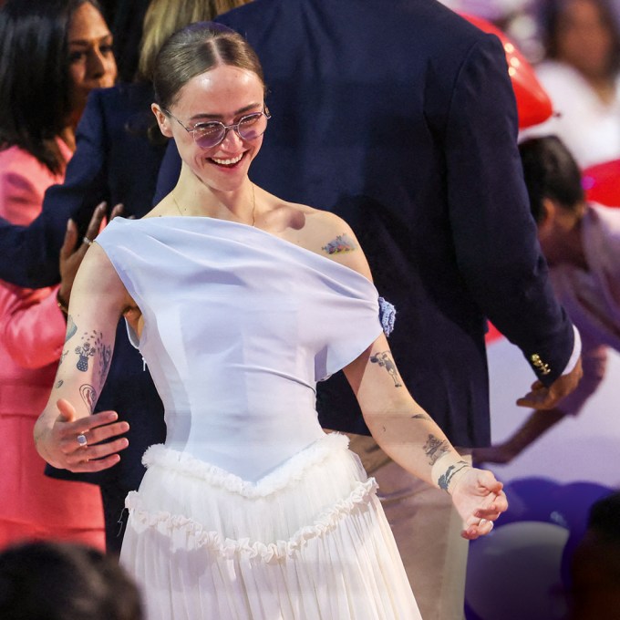 Crucial na eleição, geração Z tem vez nas famílias de Kamala e Trump