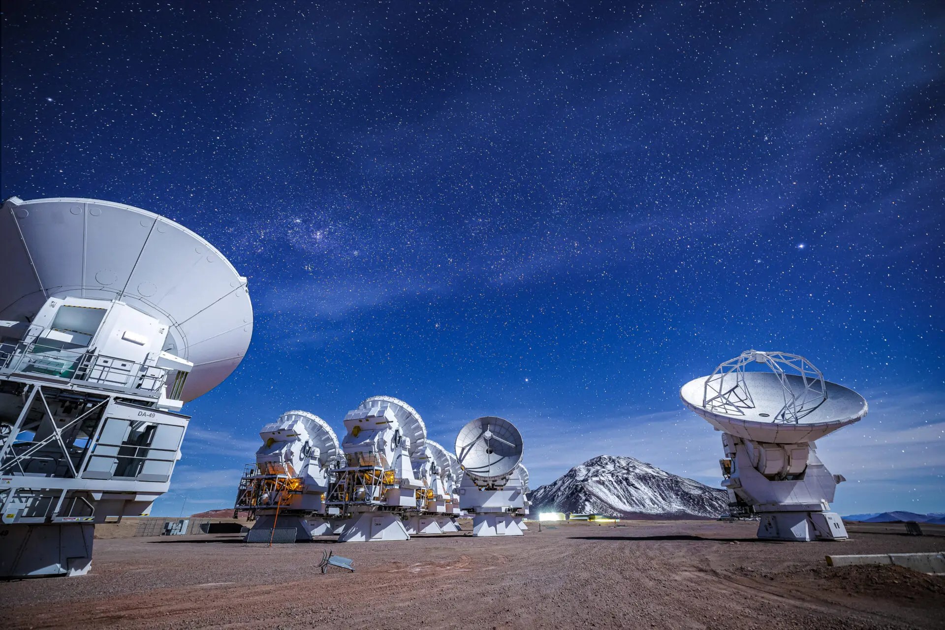 Observatórios registram imagens de objetos cósmicos com resolução recorde