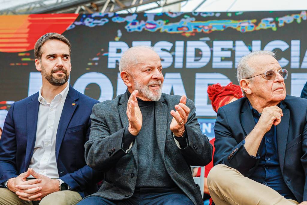 2D-(1)-LULA-e-EDUARDO-LEITE-2024-8-b.jpg INDIRETAS - Lula em evento no Sul com Eduardo Leite: troca de afagos e alfinetadas em público
