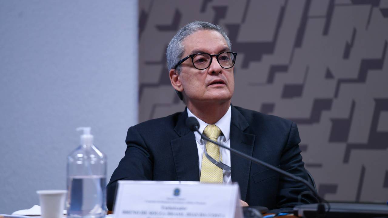 O ex-embaixador do Brasil na Nicarágua, Breno de Souza Brasil Dias da Costa, durante sua sabatina na Comissão de Relações Exteriores e Defesa Nacional do Senado, em 2021