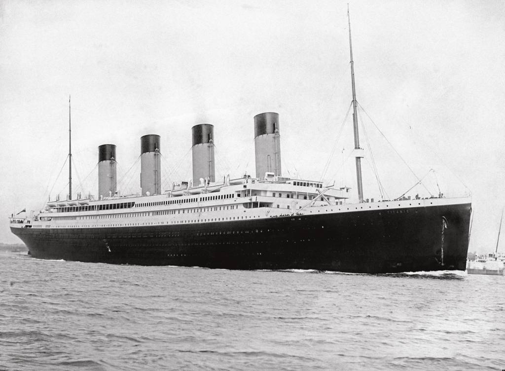CN8CED_fotoarena.jpg “INAFUNDÁVEL” - O Titanic deixa Southampton: colisão com um iceberg