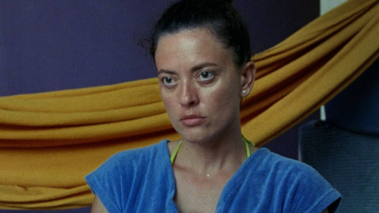Nataly Rocha é centro de intrigas amorosas no sensual 'Motel Destino'
