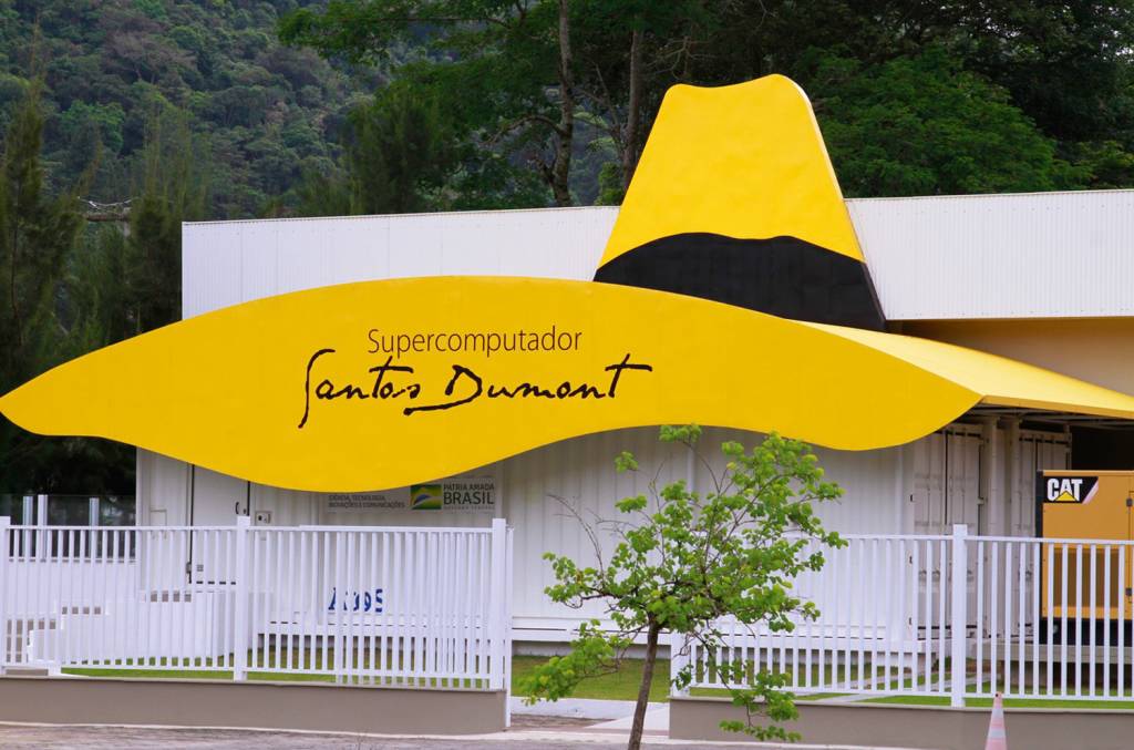 FOTO-3-SUPERCOMPUTADOR-SANTOS-DUMONT-2019-a—slogan-antigo-bolsonaro.jpg PLANO - Supercomputador: entre os mais potentes