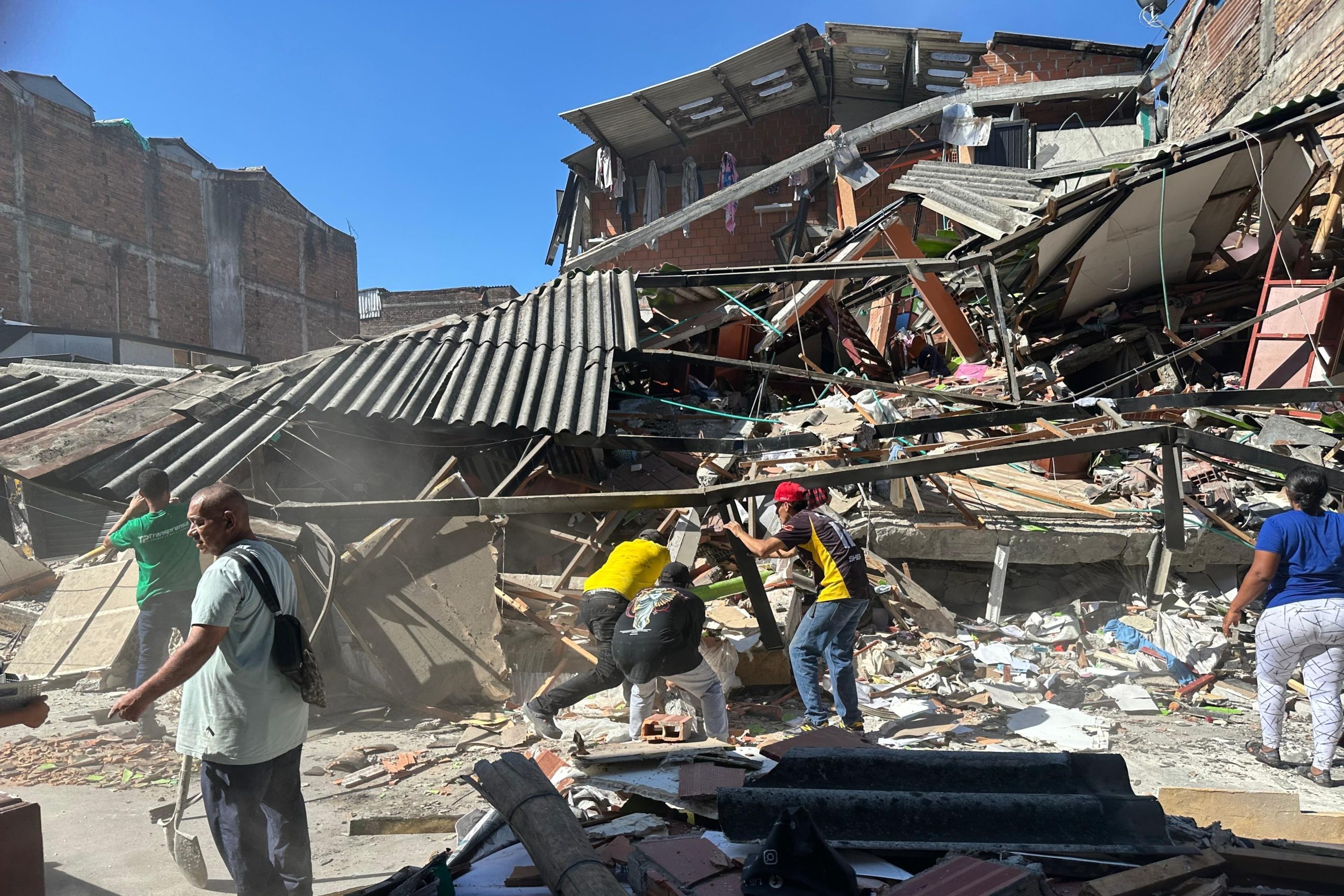 Novo terremoto atinge Colômbia, duas semanas após tremor que deixou 330 mortos