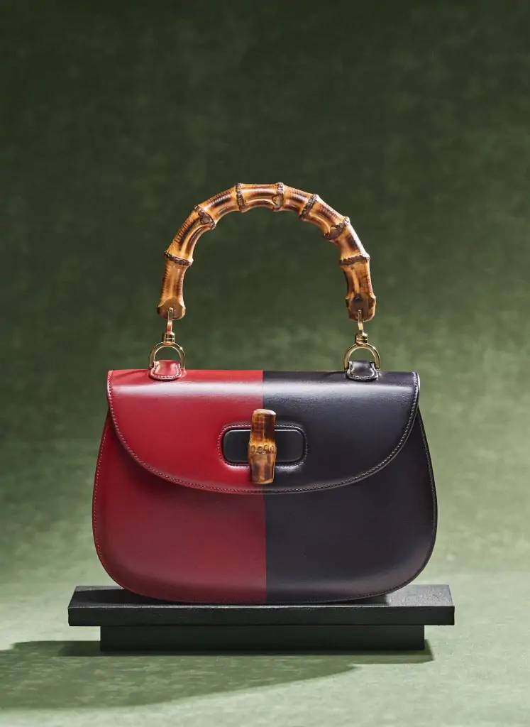 bolsa-bamboo-1947-por-ai-tokeshi.jpg Folhas de ouro e laca: bolsa bamboo reinterpretada pela artesã artesã Ai Tokeshi