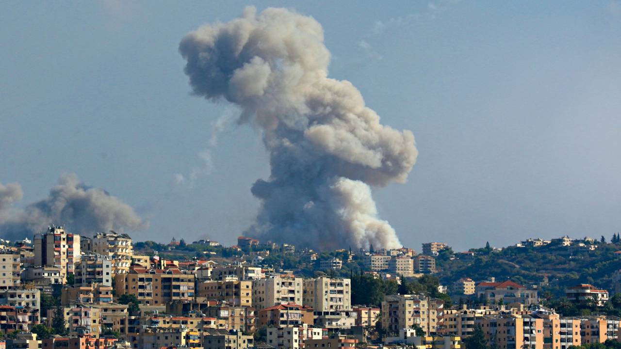 SOB ATAQUE - Israel bombardeia o sul do Líbano: ofensiva militar mira os terroristas que agem na fronteira