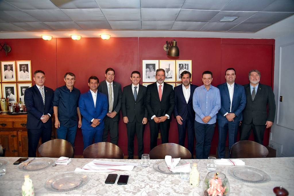 Douglas Gomes/Liderança EMPUXO - Hugo Motta em reunião com Arthur Lira: relação com o atual presidente pode definir a eleição a favor do deputado