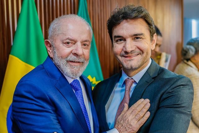 Sabino entrega carta de demissão, mas Lula pede um tempo