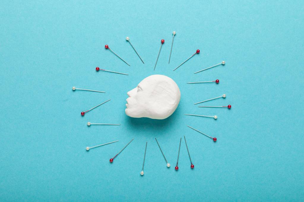 Impacto socioeconômico da enxaqueca no Brasil atinge R$ 800 bilhões, revela estudo