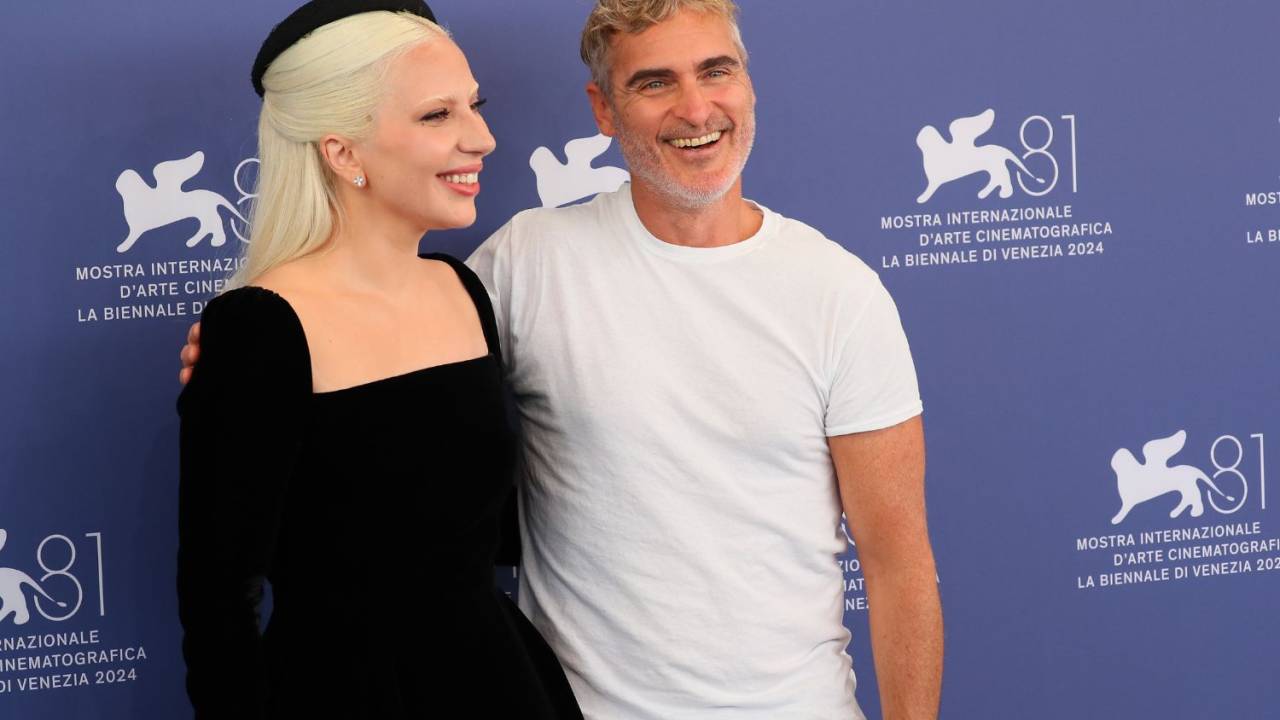 Lady Gaga e Joaquin Phoenix na coletiva de imprensa de 'Coringa: Delírio a Dois'