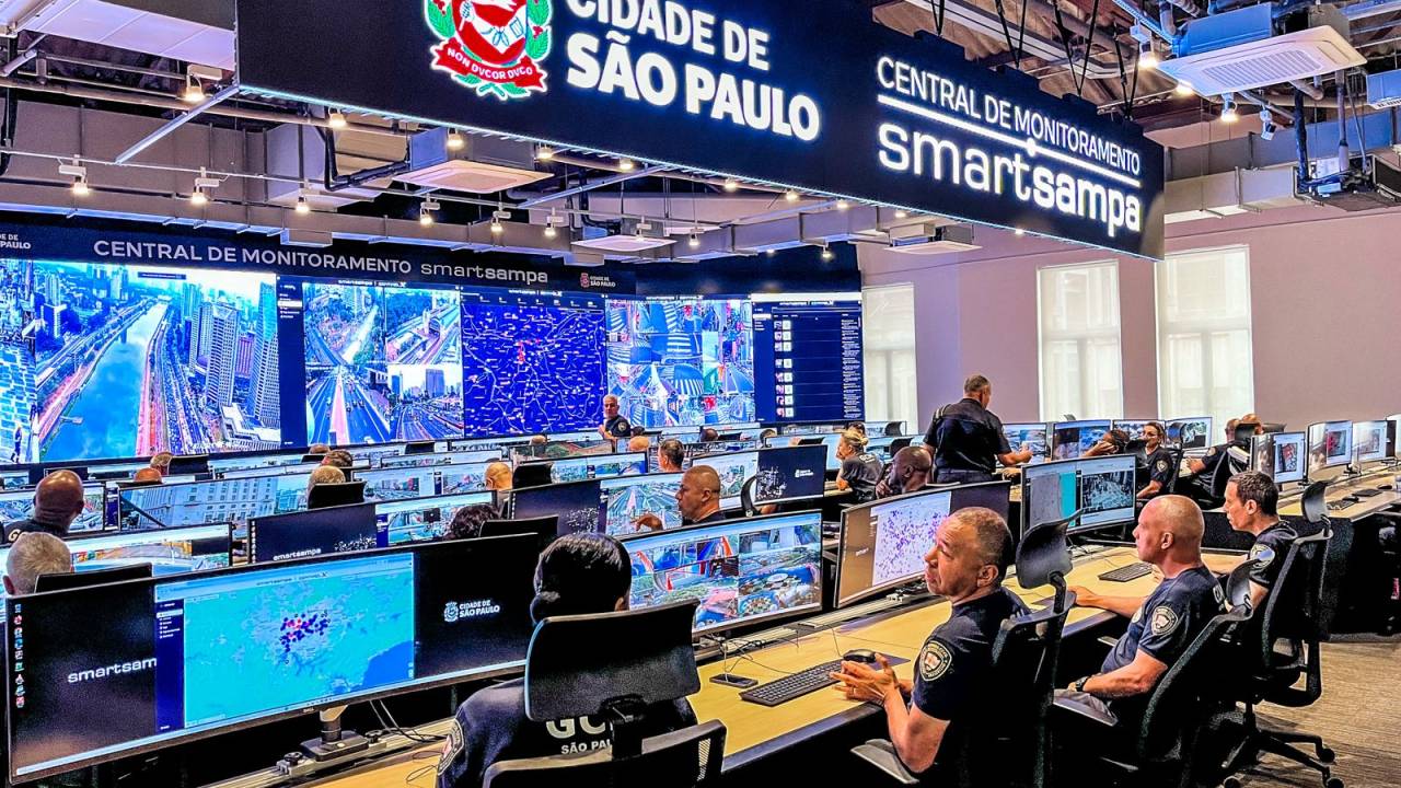 Central de monitoramento do programa Smart Sampa foi inaugurada pela Prefeitura de São Paulo em julho deste ano