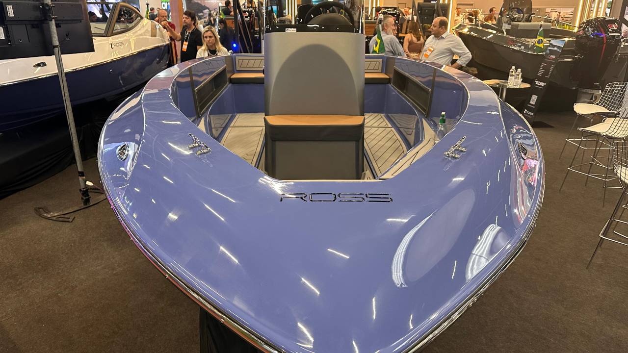 Lancha da Ross Mariner, C190: a partir de 100 mil reais