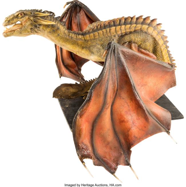 bebe dragão Maquete do dragão Rhaegal utilizada na terceira temporada da série