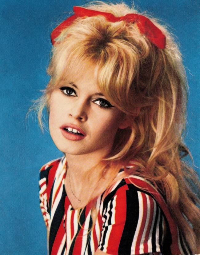 brigitte-bardot-beautiful-bb-18708275-802-10241 Brigitte Bardot e suas copiadas madeixas loiras
