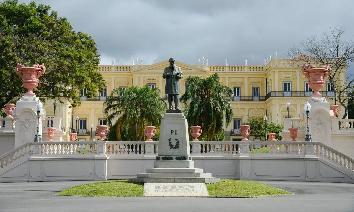 MUSEU NACIONAL - Seis anos da tragédia: diretor pede doações