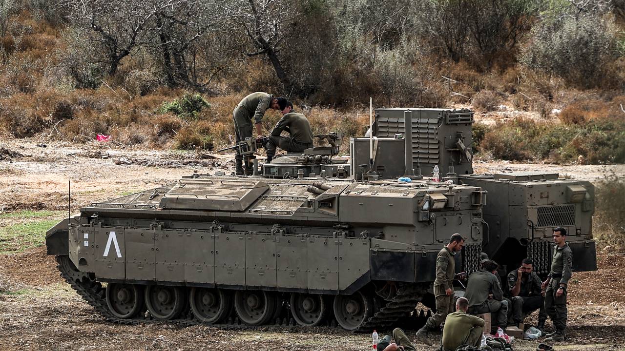 Soldados israelenses na fronteira de Israel com o Líbano. 01/10/2024