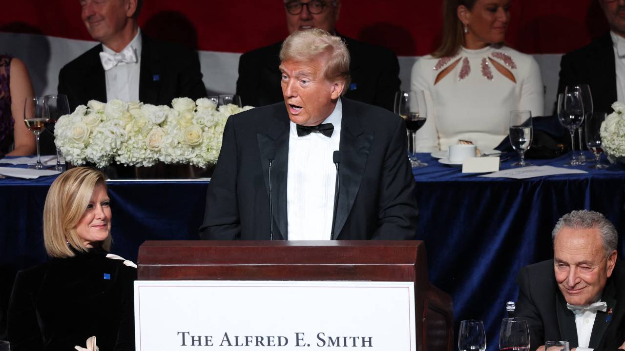 O ex-presidente dos EUA, Donald Trump, durante o jantar de caridade da Fundação Al Smith, em Nova York. 17/10/2024