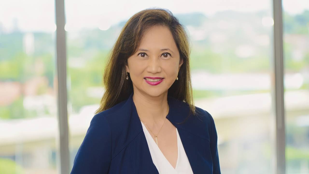 APOIO E COMPETÊNCIA - No Grupo Fleury, comandado por Jeane Tsutsui, as mulheres já ocupam 70% dos cargos de liderança. Para chegar a esse patamar, a rede de laboratórios adotou uma série de ações de treinamento e mentoria focadas nas necessidades femininas. “As mulheres ganham espaço nas empresas porque mostram um evidente preparo para as funções em todos os níveis”, diz Tsutsui.