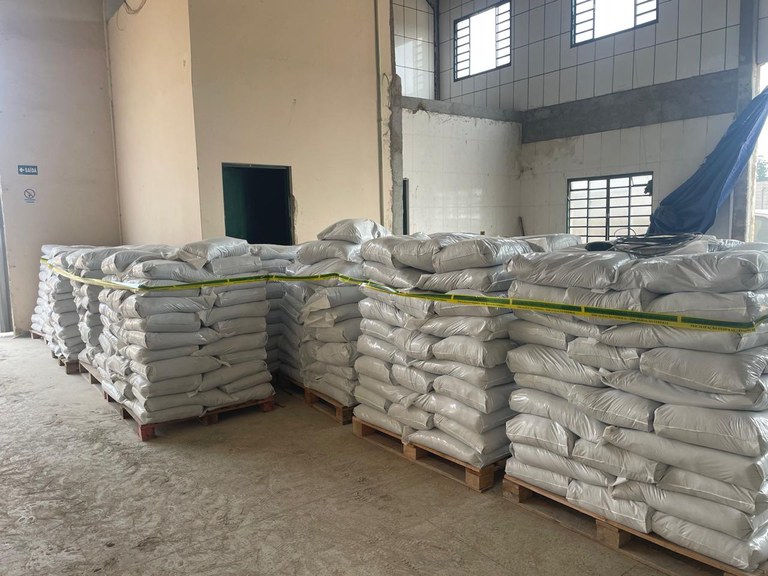 Governo apreende 40 toneladas de fertilizante em fábrica clandestina em SP
