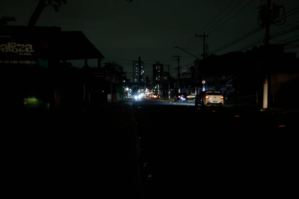 Aneel nega intervenção na Enel, mas inicia processo que reavalia concessão