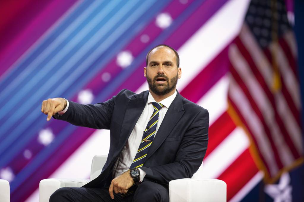 GettyImages-1247728506.jpg CONSOLO - Eduardo Bolsonaro: cargos na máquina partidária para agradar ao pai