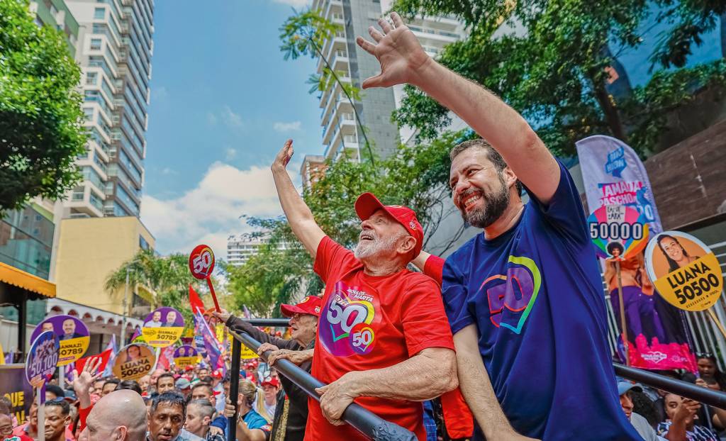 Lula_Boulos.jpg PRIORIDADE - Campanha de Boulos em São Paulo: tentativa de uma difícil vitória na cidade