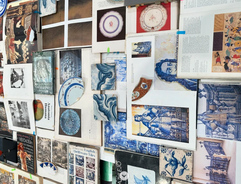 Tendência comum na arte, design e moda, os azulejos estão com tudo