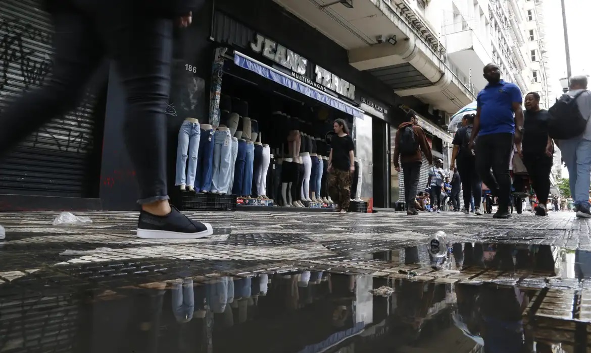 Apagão em São Paulo atingiu 2,1 milhões de pessoas