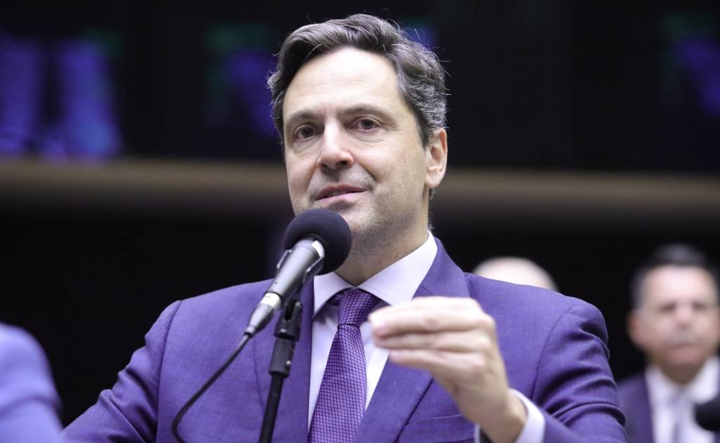 Deputado cobra governo por recusa a classificar PCC e CV como terroristas