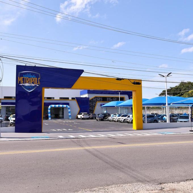 Manaus: equipe da Prefeitura é flagrada em obra ligada a Roberto Cidade