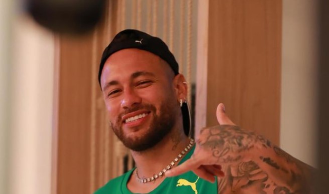 Quem é agora o jogador brasileiro mais bem pago do mundo