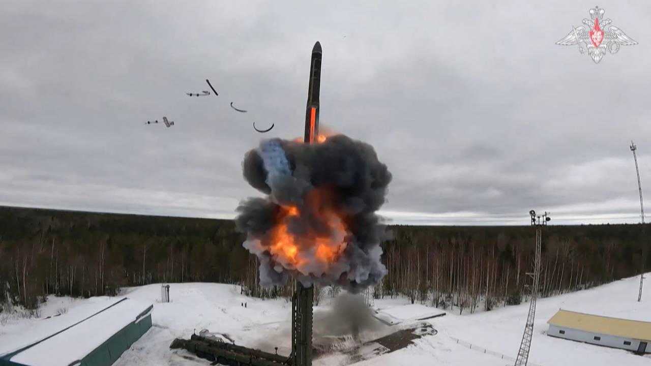 A grab taken from handout footage released by the Russian Defence Ministry on March 1, 2024 purport to show the test firing of an ICBM belonging to the country's nuclear deterrence forces. Kyiv accused Russia of launching an intercontinental ballistic missile attack at Ukraine for the first time on November 21, 2024 but without a nuclear warhead in a new escalation of the conflict. (Photo by Russian Defence Ministry / AFP) / RESTRICTED TO EDITORIAL USE - MANDATORY CREDIT "AFP PHOTO / RUSSIAN DEFENSE MINISTRY" - NO MARKETING NO ADVERTISING CAMPAIGNS - DISTRIBUTED AS A SERVICE TO CLIENTS
