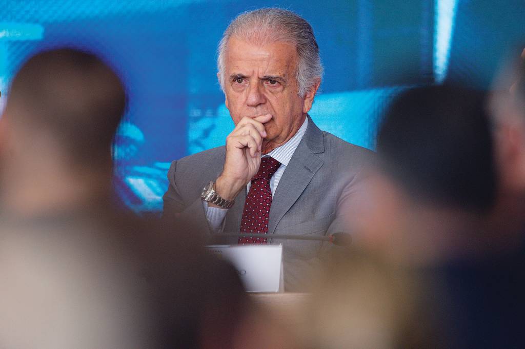 Múcio deve escapar de depor no STF em favor de ministro de Bolsonaro